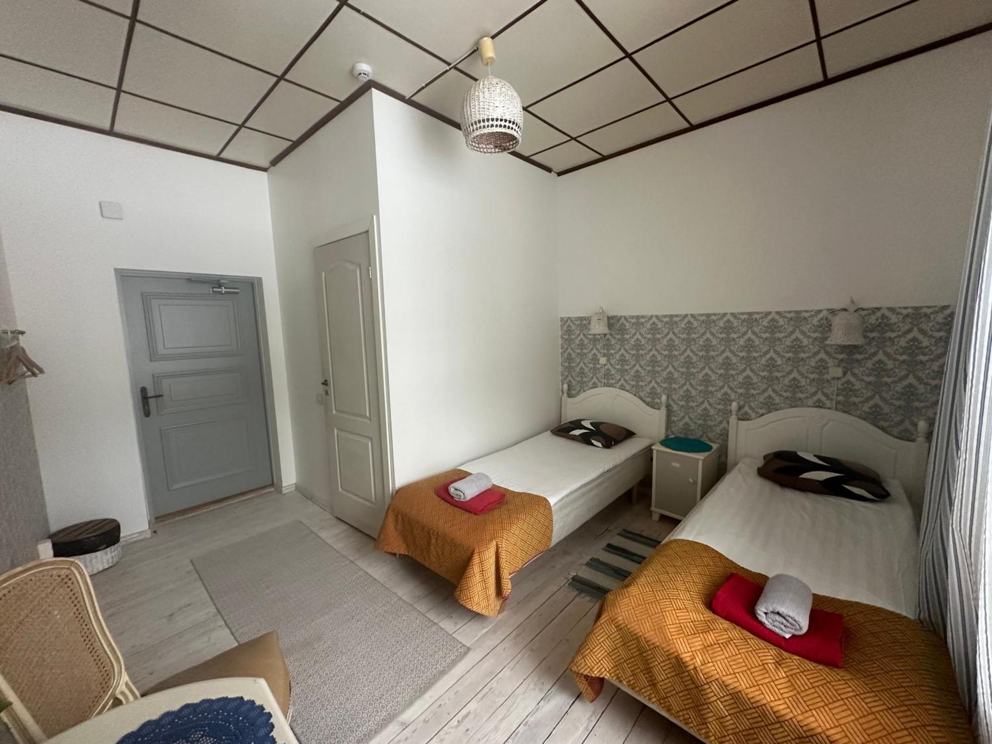 Guesthouse Kadrina Mois المظهر الخارجي الصورة